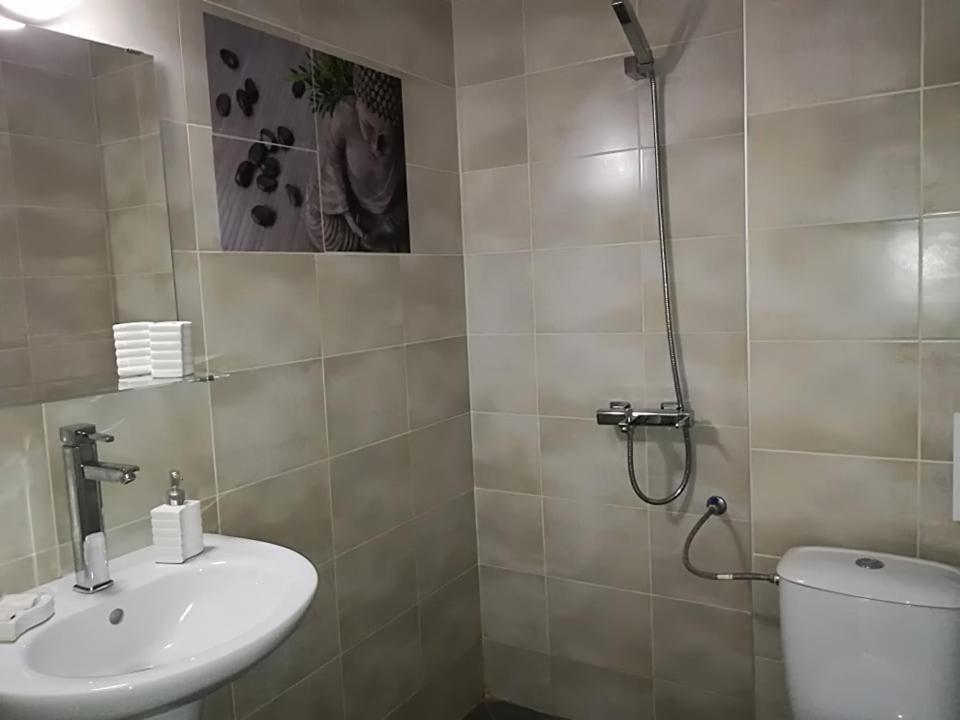 Astoria Aparthotel Hisarya Buitenkant foto